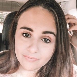 Meet your Posher, Avah